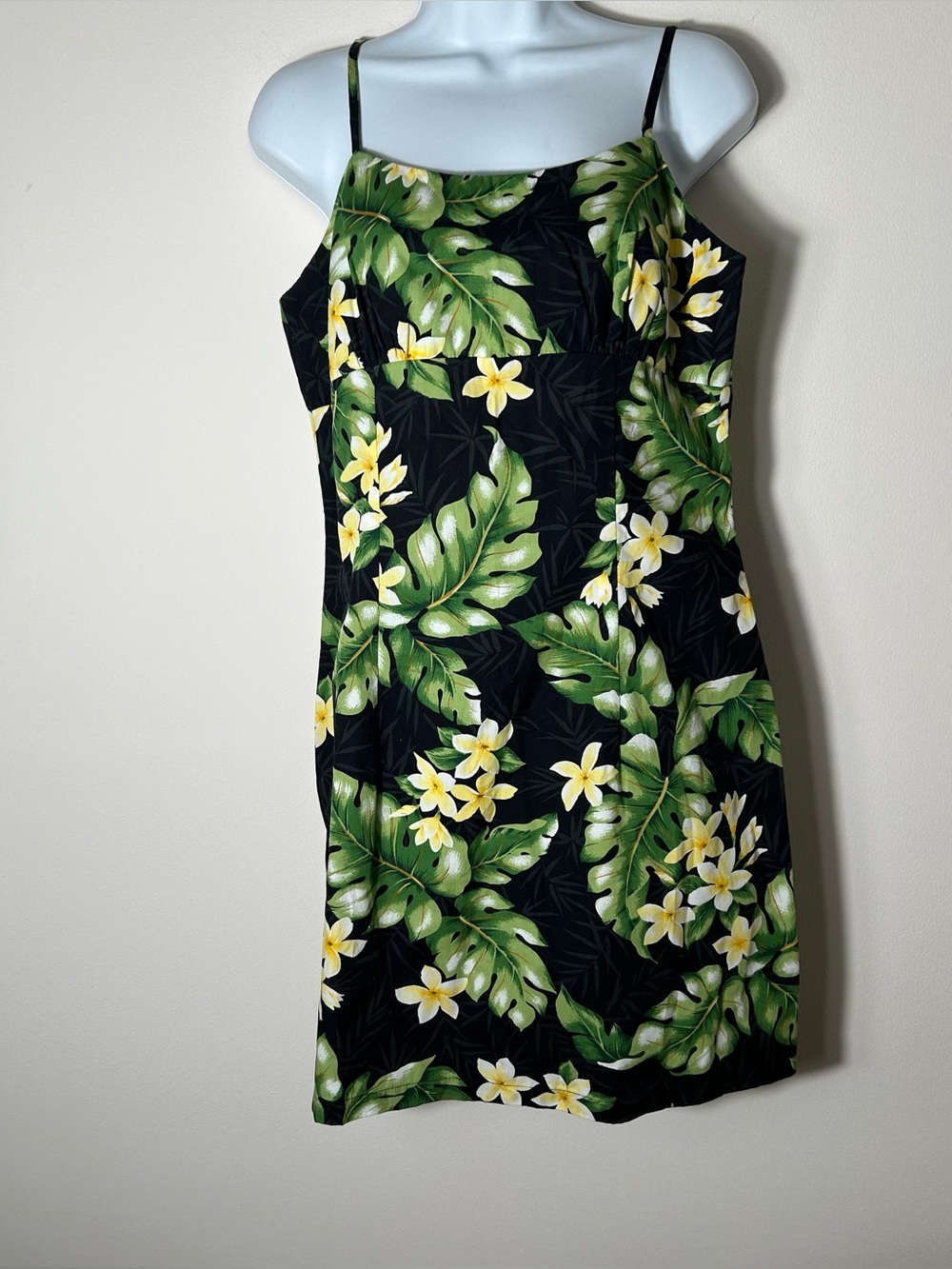 Naniloa Hawaiian Dress Size L Floral Tropical Lamco Mini Vacation Resort Beach